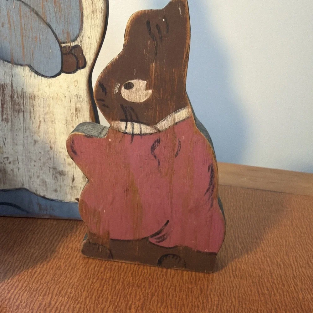 Vintage 1985‎ Easter Handpainted Wooden Rabbits Peter Rabbit 6-11